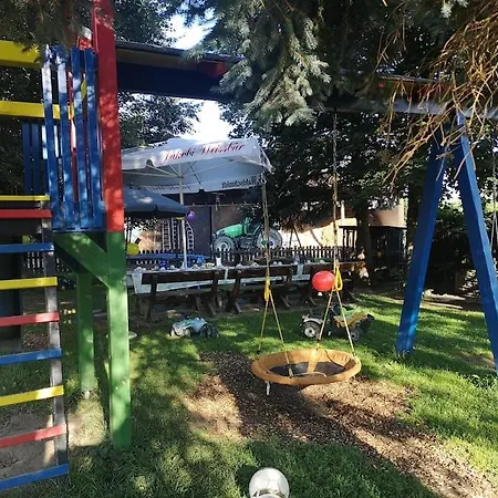 Kinder Bauernhof, Reiterhof Mit Ferienwohnung * Eschlkam